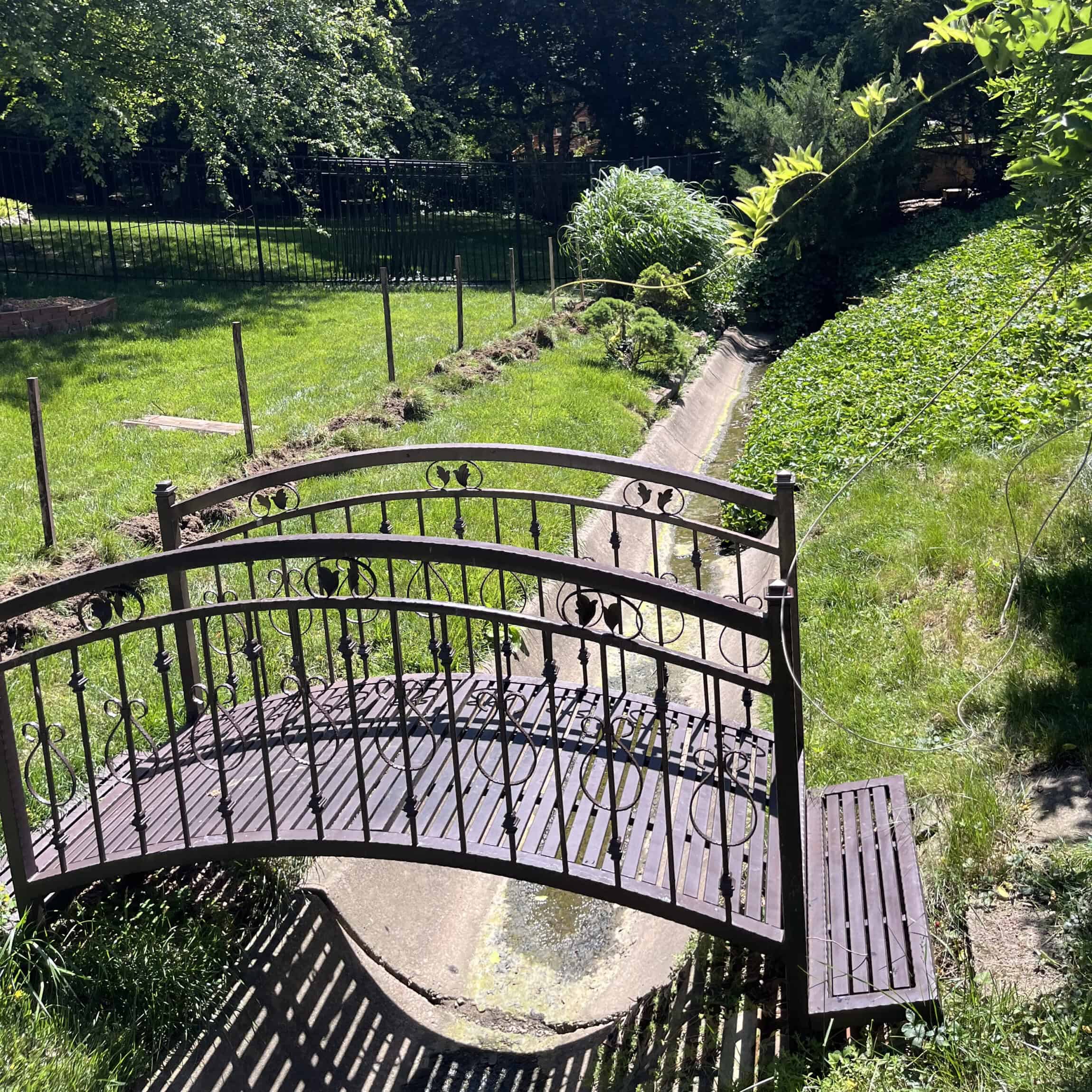 drainage channel